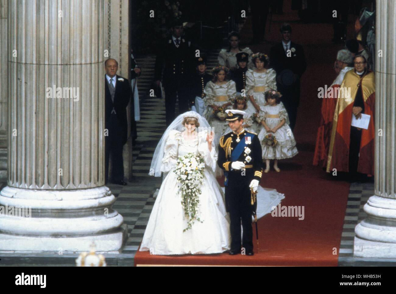 Wedding of the Prince and Princess of Wales (Lady Diana Spencer) 29 July 1981 - on the steps of St. Pauls - The bridesmaids and pages are Lady Sarah Armstrong Jones 17, Edward Van Cutsem 8, Lord Nicholas Windsor 7, India Hicks 13, Sarah Jane Gaselee 11, Catherine Cameron 6 and Clementine Hambro 5.. Stock Photo