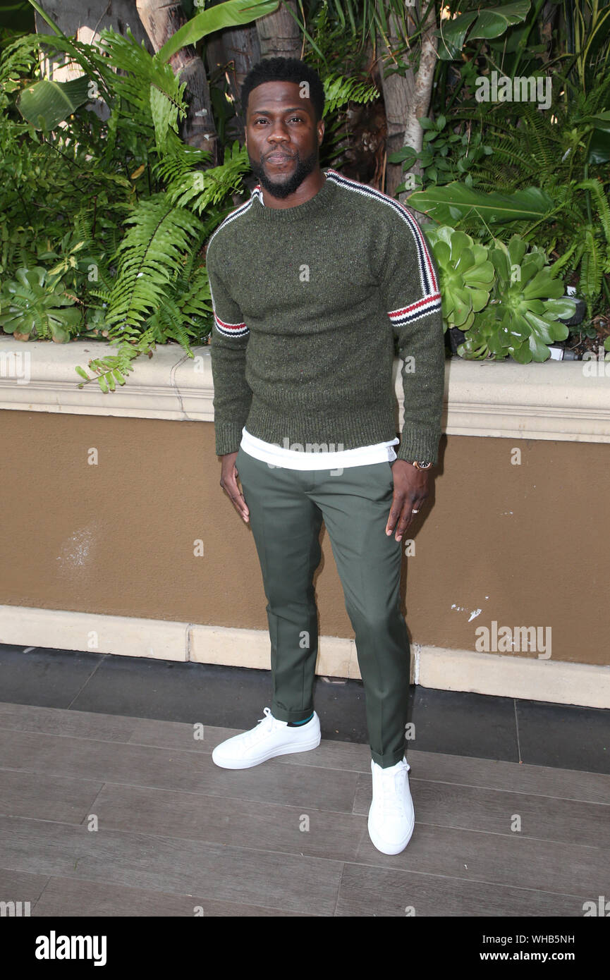 ***FILE PHOTO*** Kevin Hart recovering from Back Surgery After Car