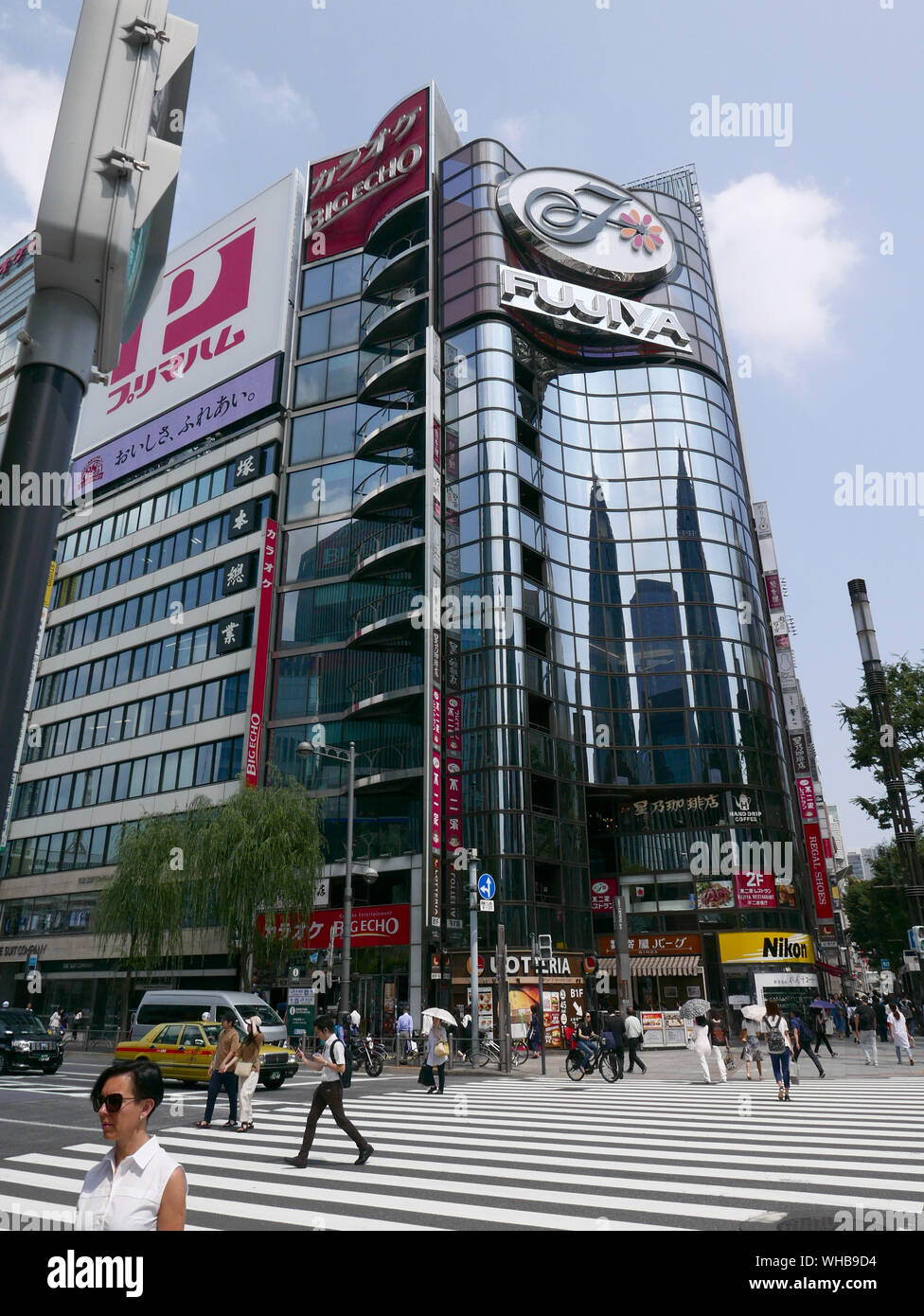 JAPAN - photo by Sean Sprague Ginza, Tokyo Stock Photo - Alamy