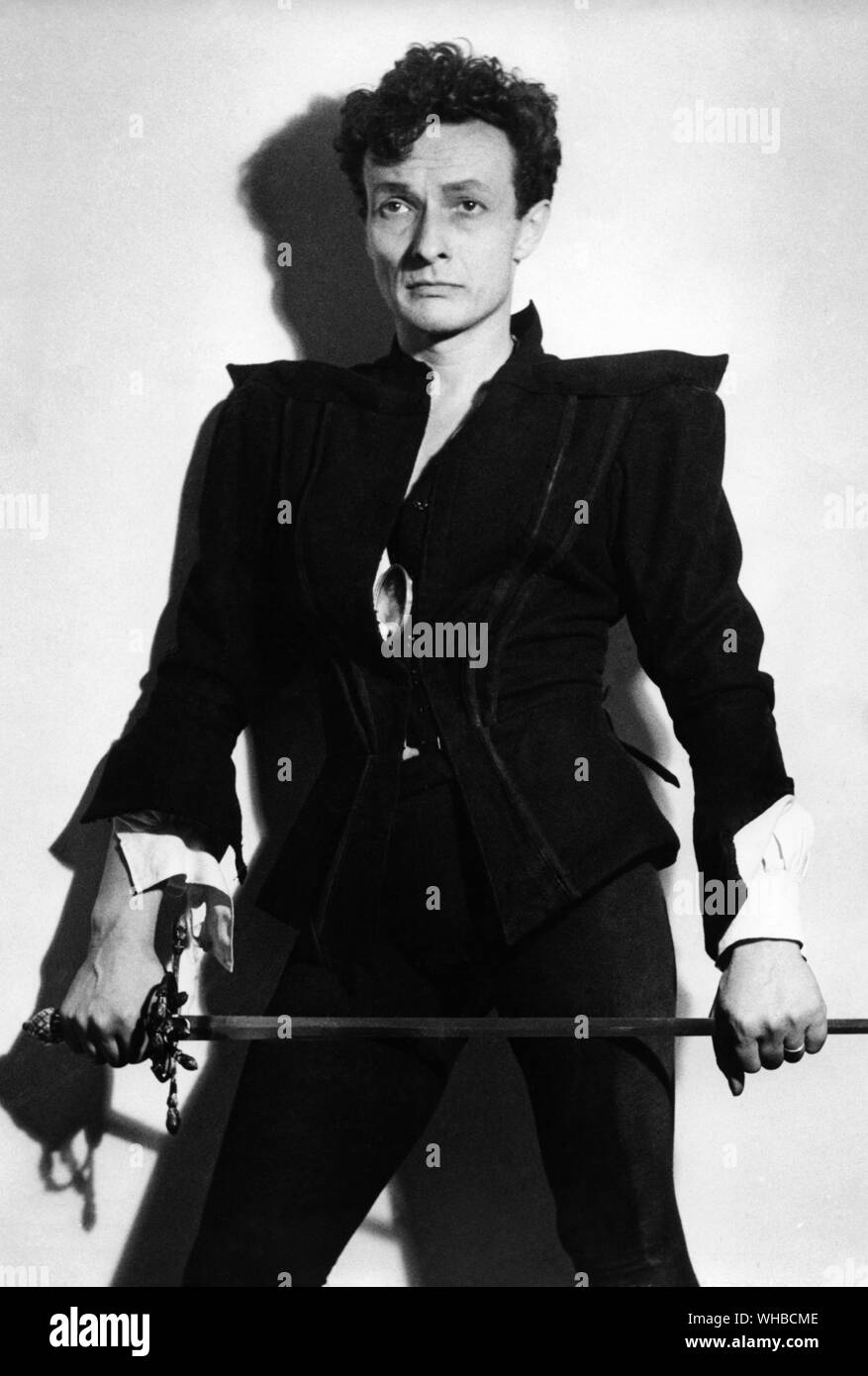 Jean Louis Barrault as Hamlet. Theatre Marigny 1946 Stock Photo - Alamy