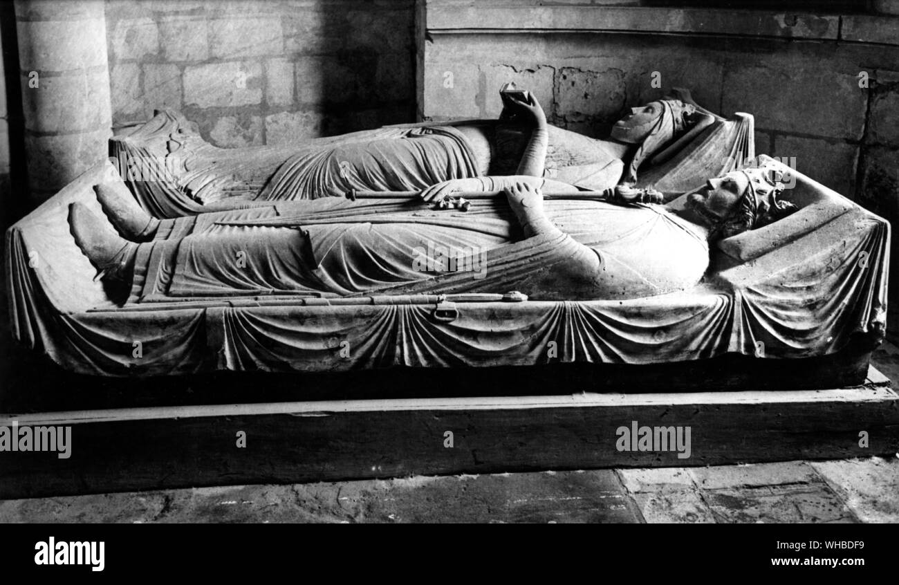 The Tomb of Eleanor of Aquitaine in the Fontevraud Abbey , along side her son Richard I Stock Photo