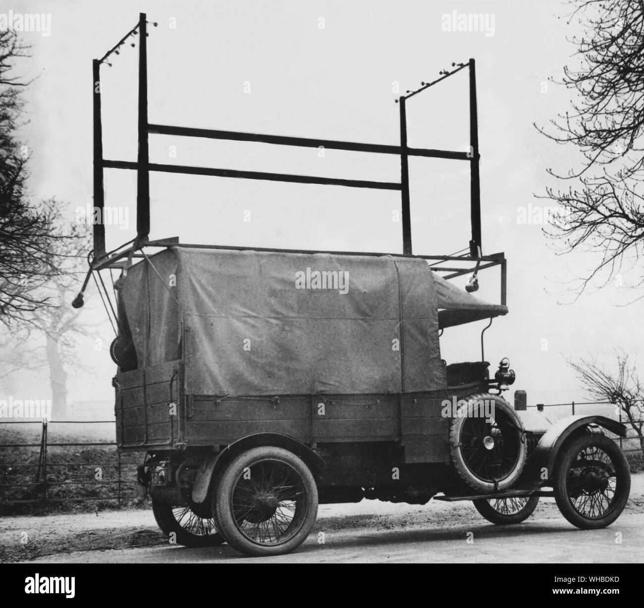 The Flying Bedstead with roof-mounted wireless aerials - Britain's first radio police car.. Stock Photo