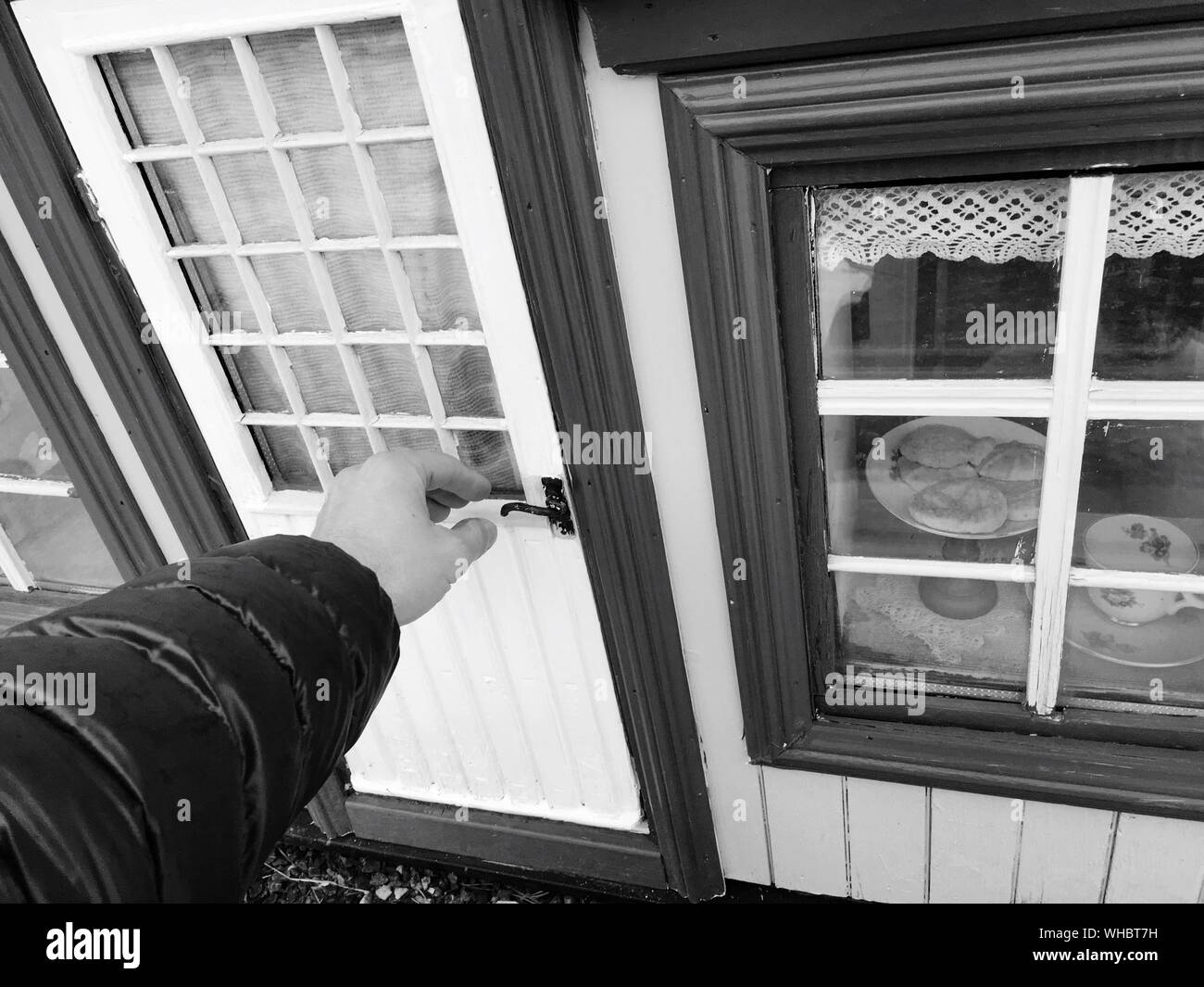 Cropped Hand Opening House Door Stock Photo 268865173 Alamy