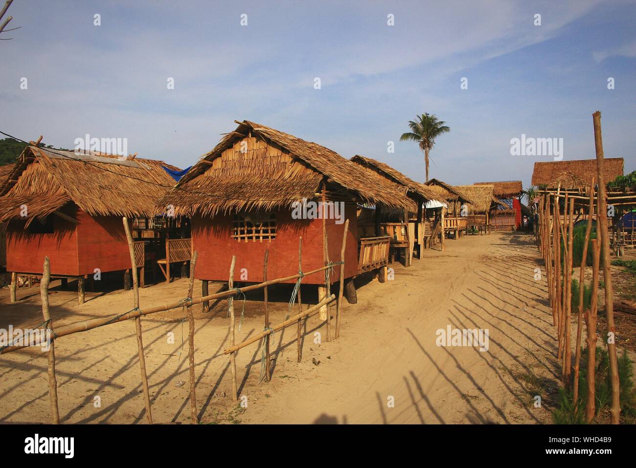 Nipa hut hires stock photography and images Alamy