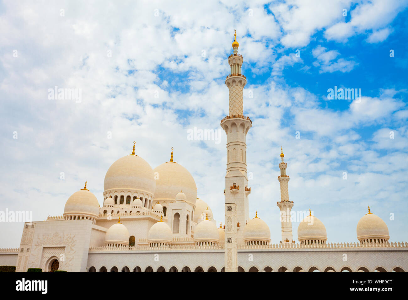 Sheikh Zayed Grand Mosque is the largest mosque of UAE, located in Abu ...