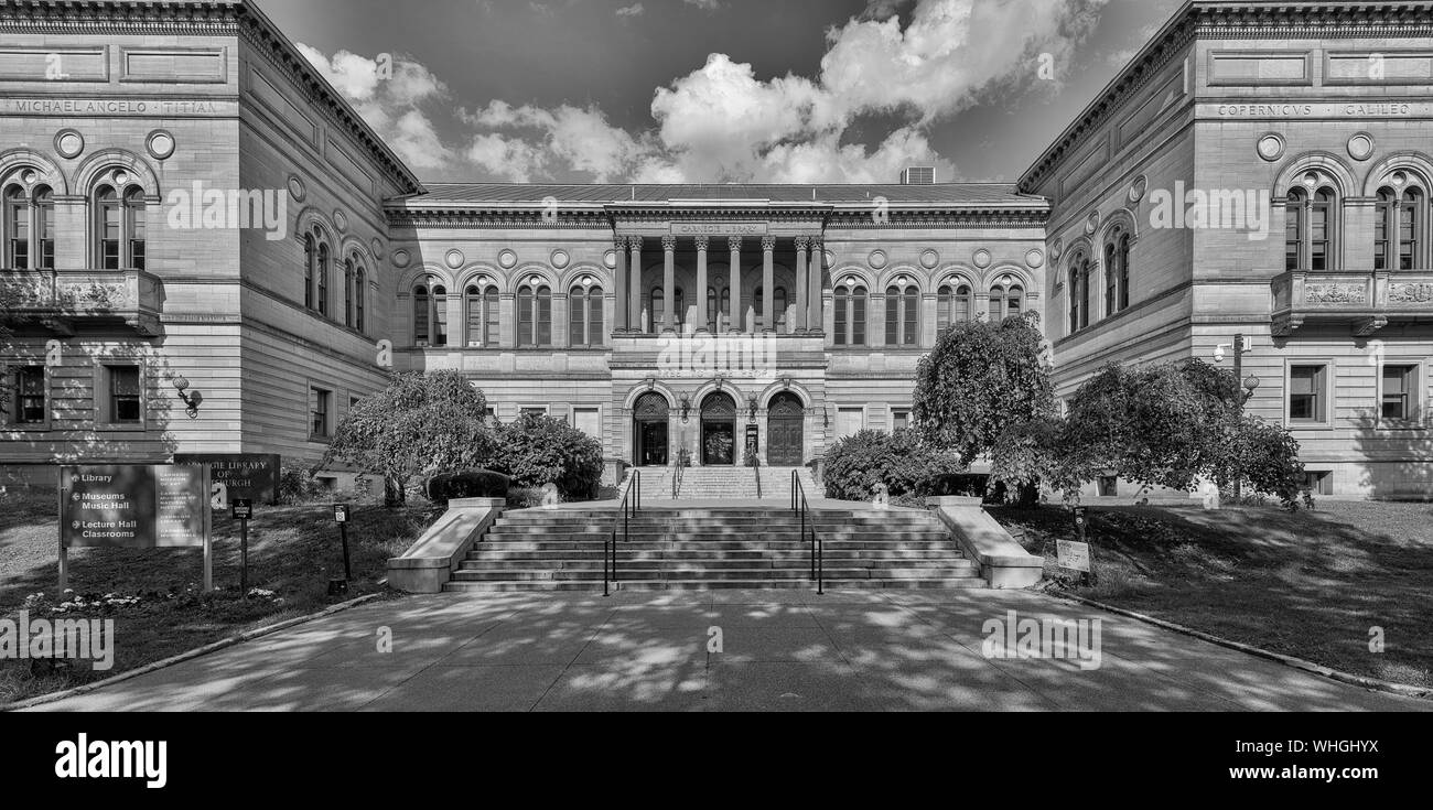 Carnegie Library of Pittsburgh - Main (Oakland) at 4400 Forbes Avenue in Pittsburgh, Pennsylvania Stock Photo