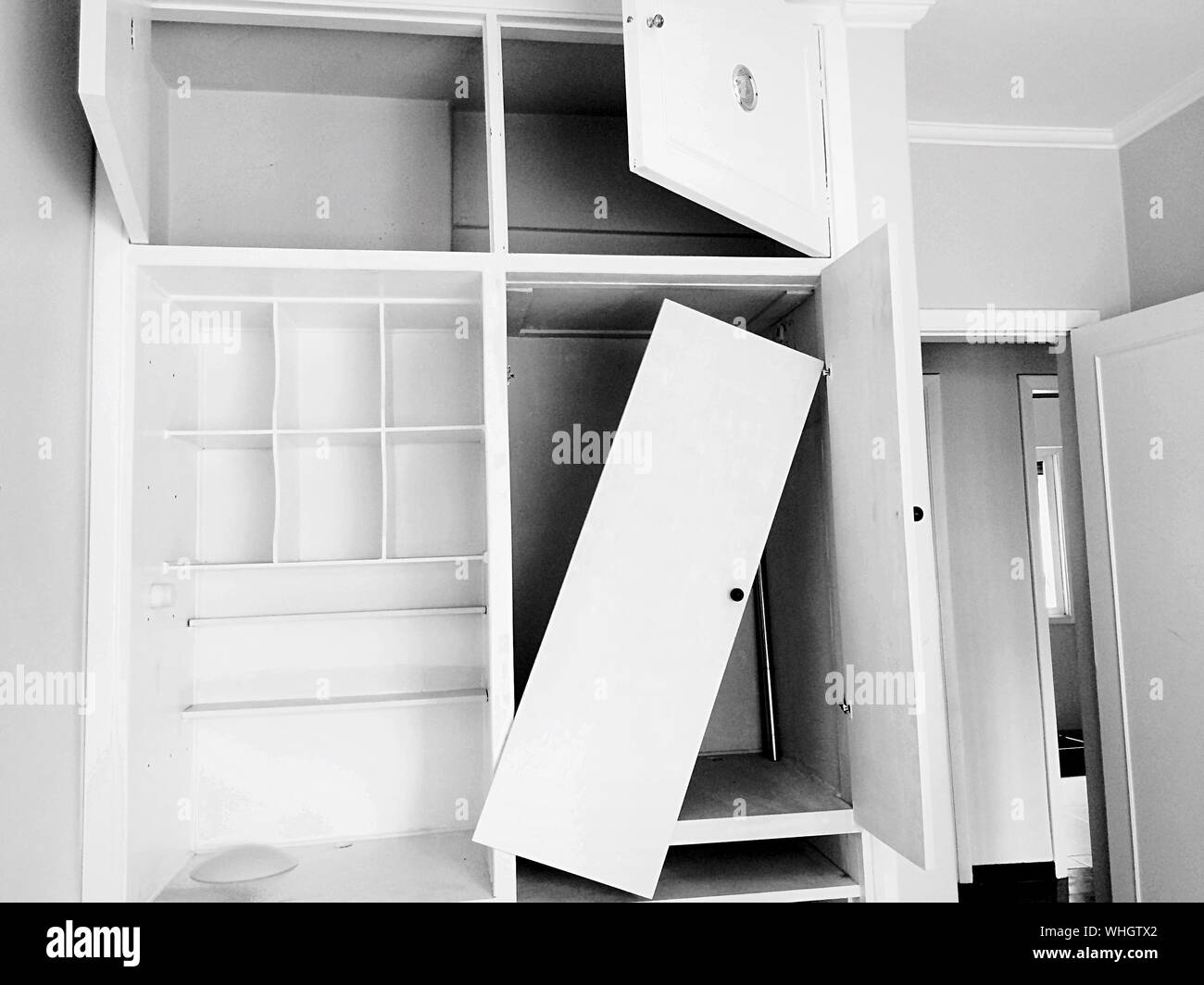 Broken home hires stock photography and images Alamy