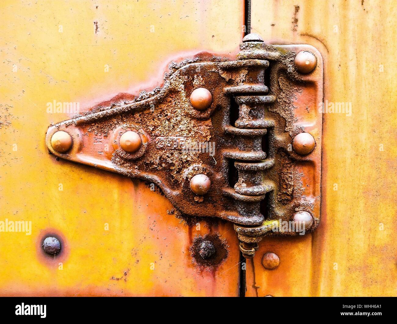 Door hinge hires stock photography and images Alamy