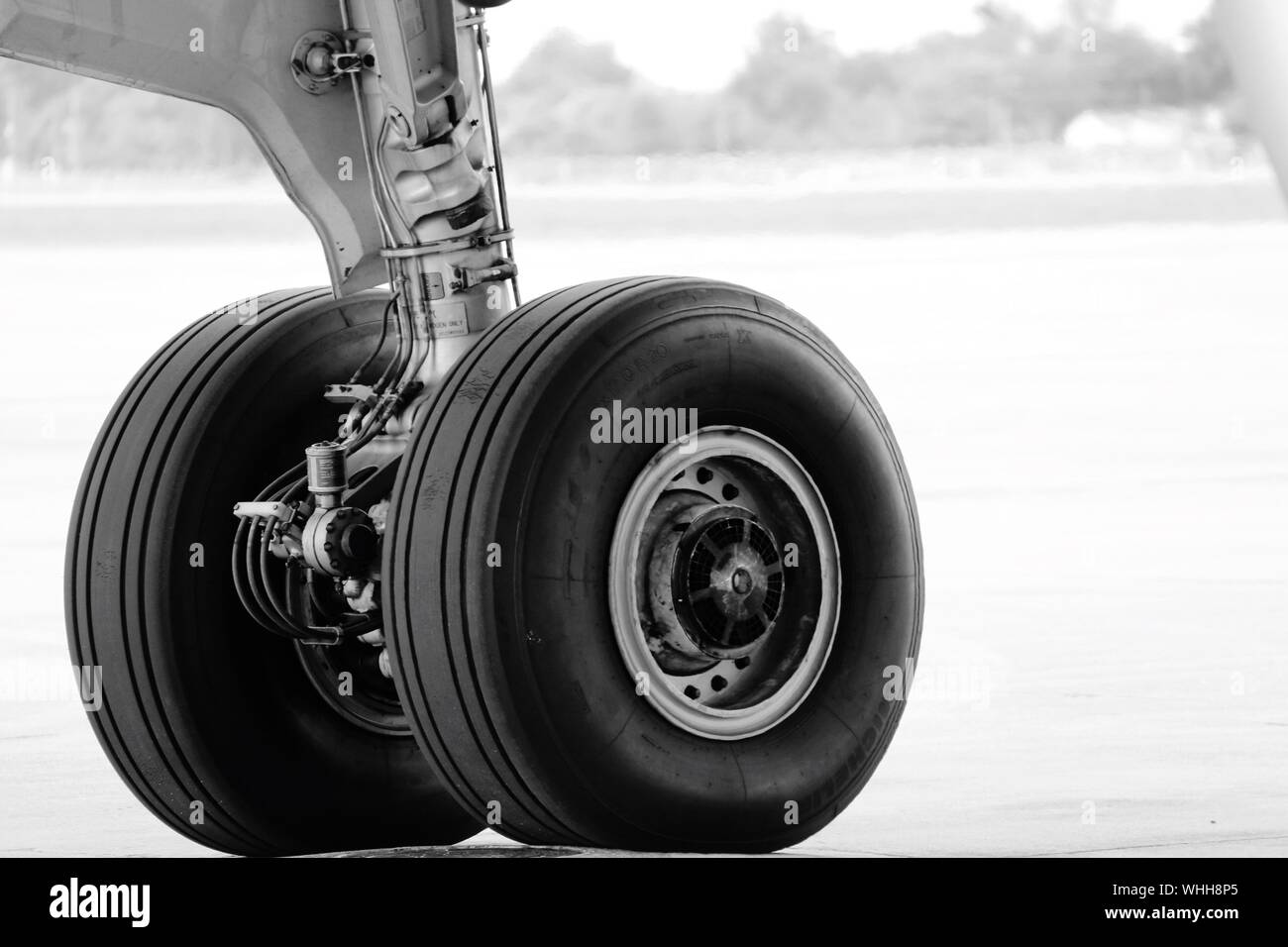 Airplane wheels hires stock photography and images Alamy
