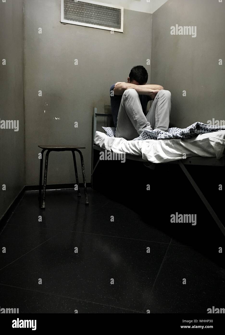 Sitting in prison cell hires stock photography and images Alamy