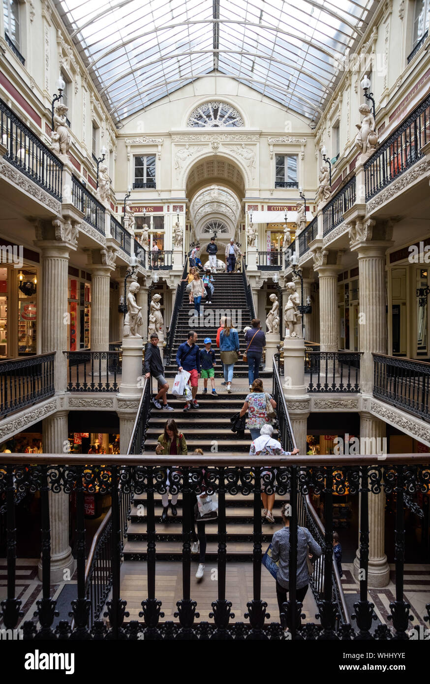 Die Passage Pommeraye ist eine historische Einkaufspassage im Zentrum von Nantes, benannt nach seinem Erbauer Louis Pommeraye. Der Bau begann Ende 184 Stock Photo