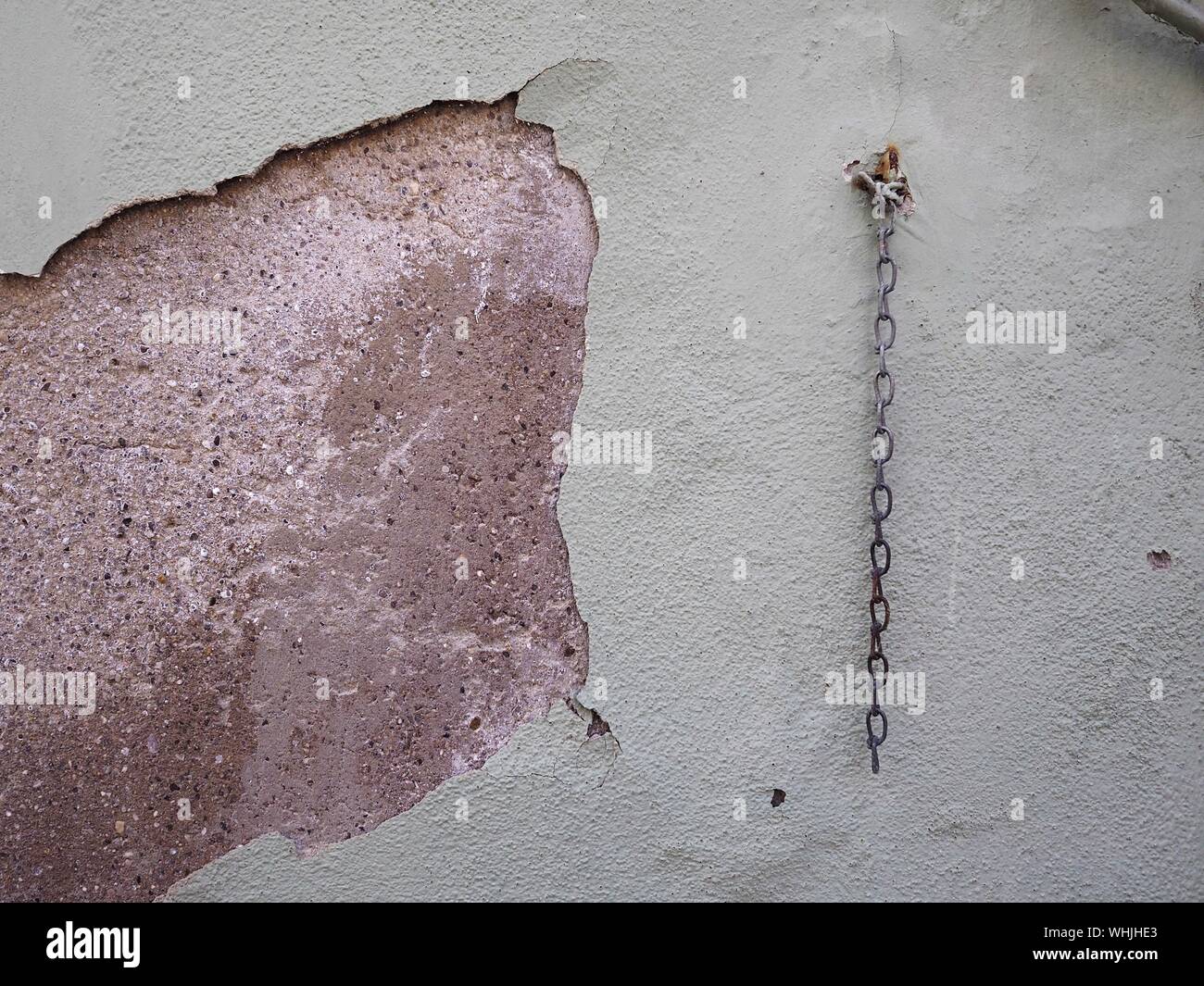 Connection hanging hires stock photography and images Alamy