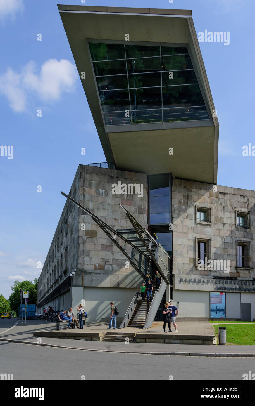 Das Dokumentationszentrum Reichsparteitagsgelände ist ein Museum in Nürnberg. Es gehört zum Das Dokumentationszentrum Reichsparteitagsgelände ist ein Museum in Nürnberg. Es gehört zum
