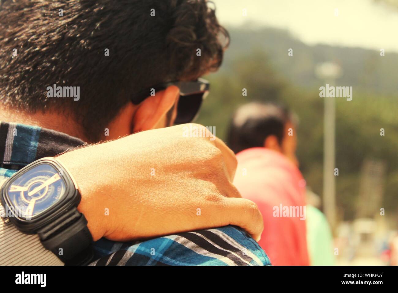 Hand shoulder hi-res stock photography and images - Alamy
