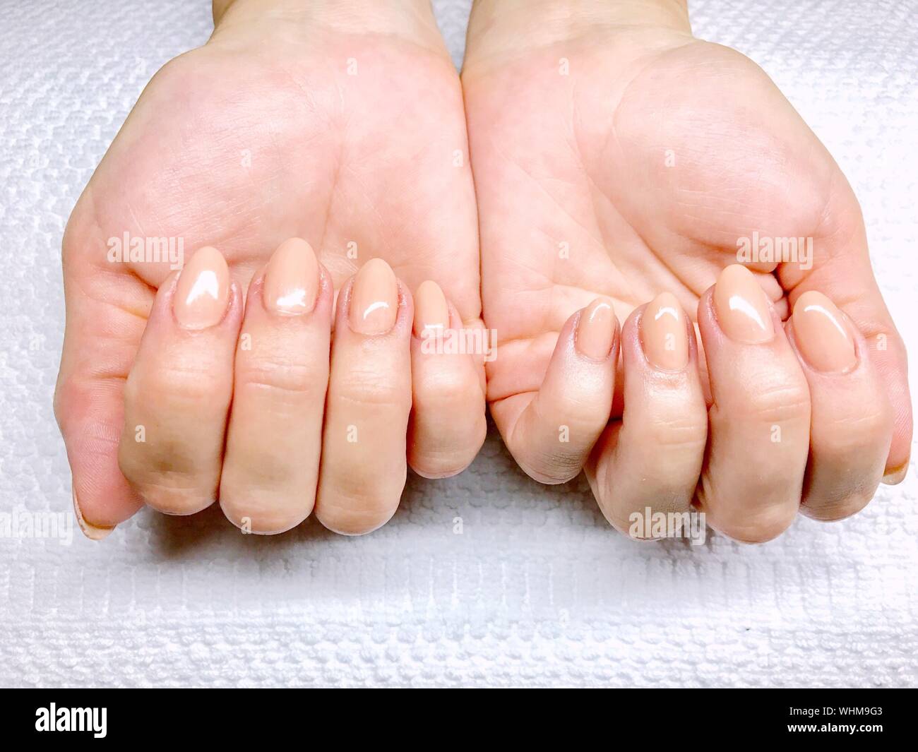 Painted fingernails hi-res stock photography and images - Alamy