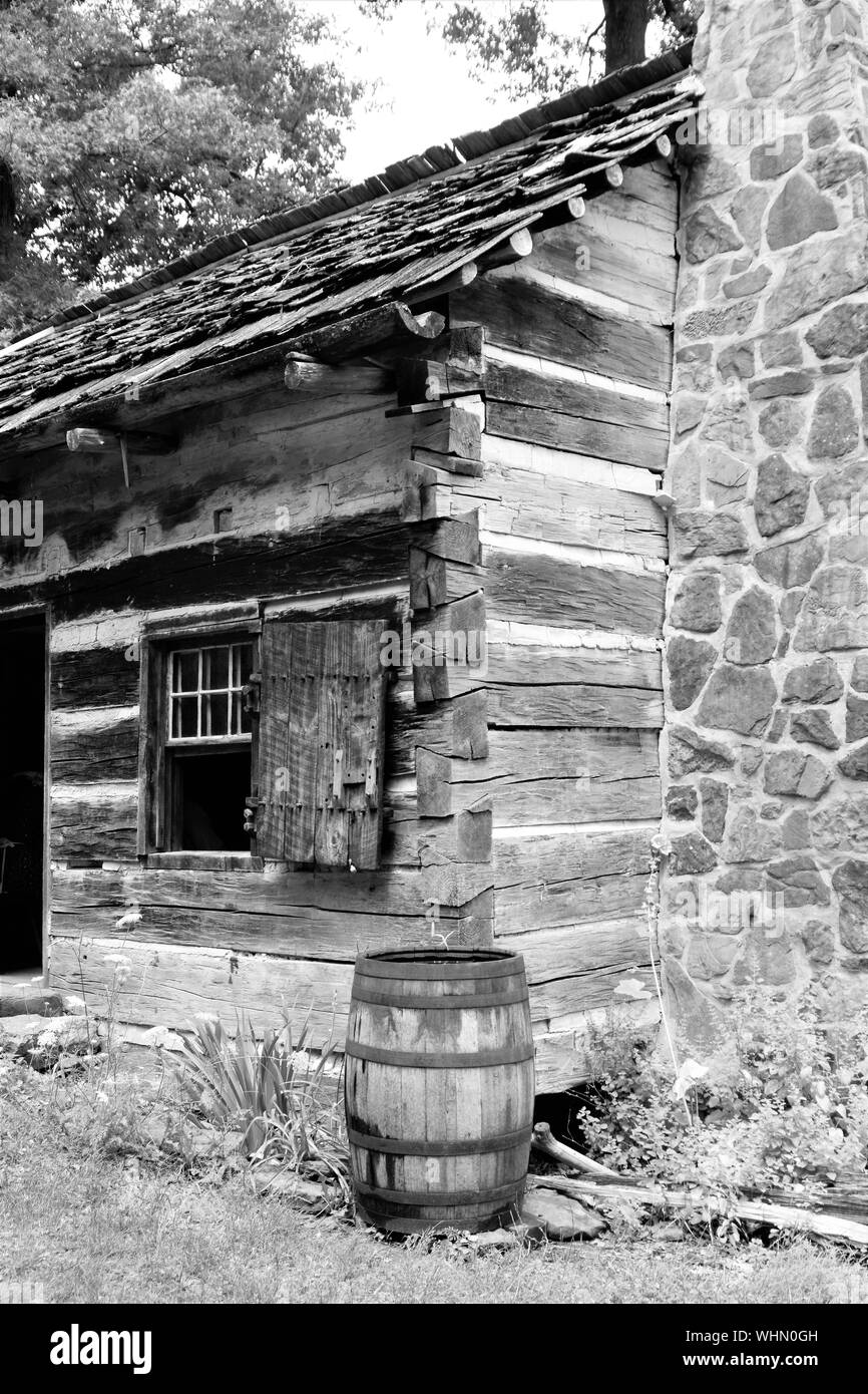 Old house Black and White Stock Photos & Images - Alamy