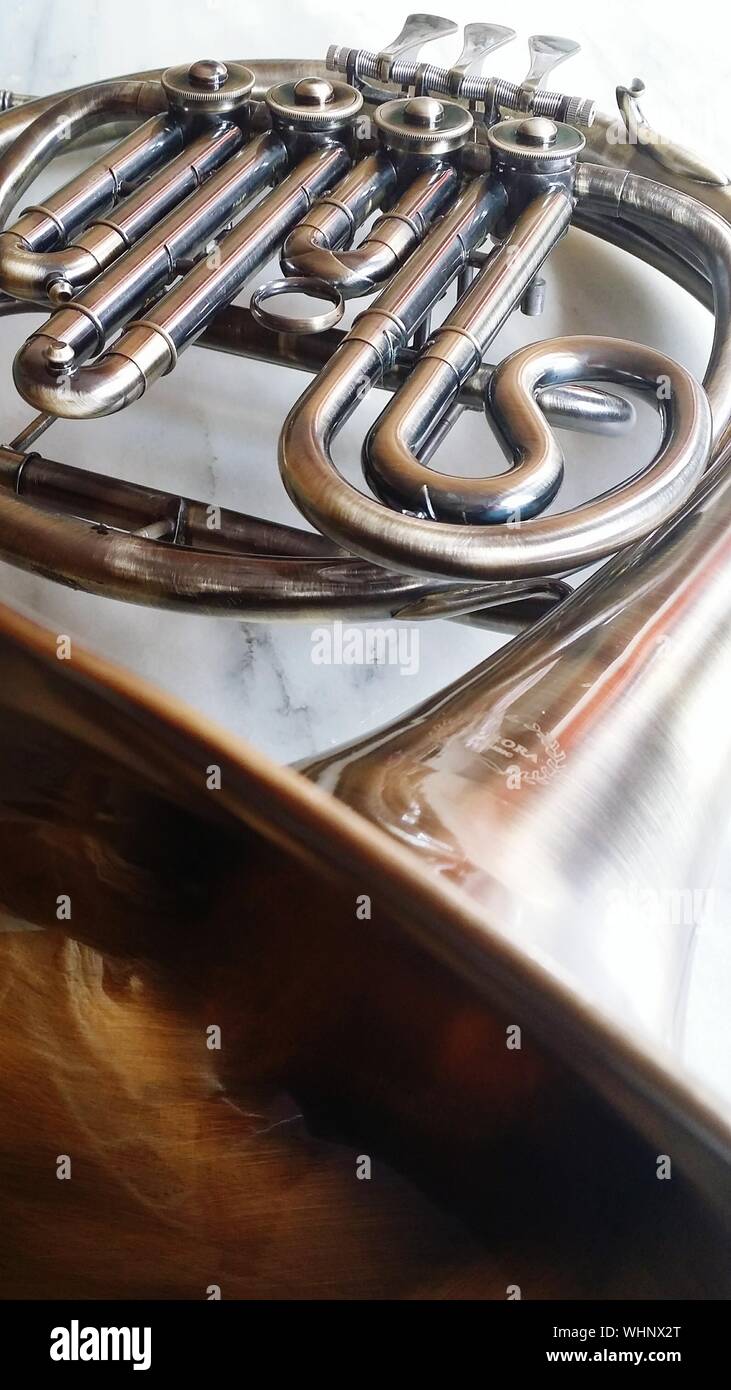 French horn hires stock photography and images Alamy