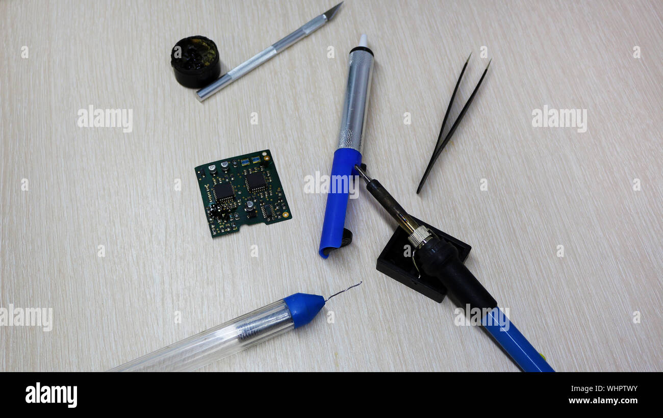 Processor Soldering Circuit card repair hi-res stock photography and images - Alamy