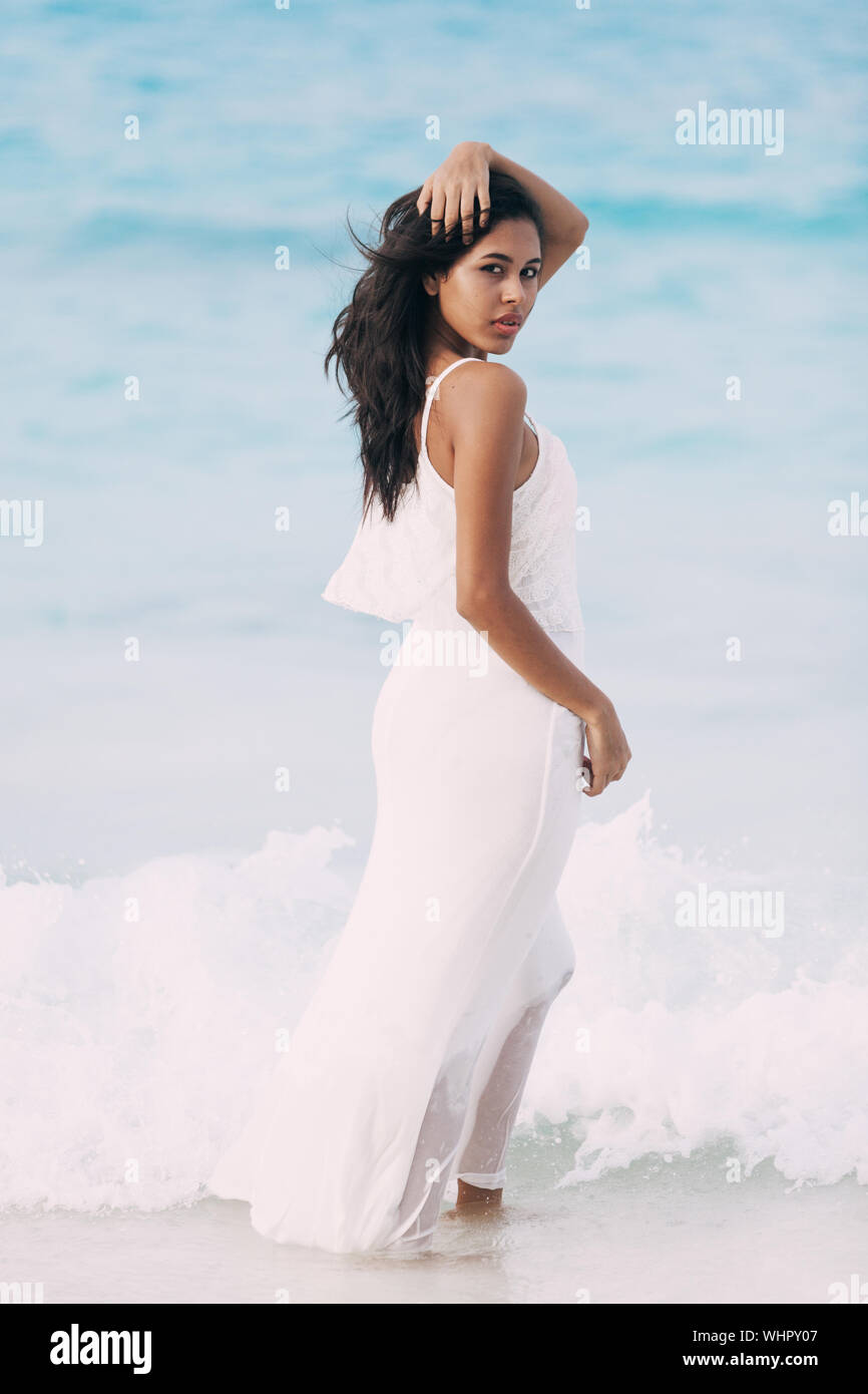 Young woman white dress hi-res stock photography and images - Alamy