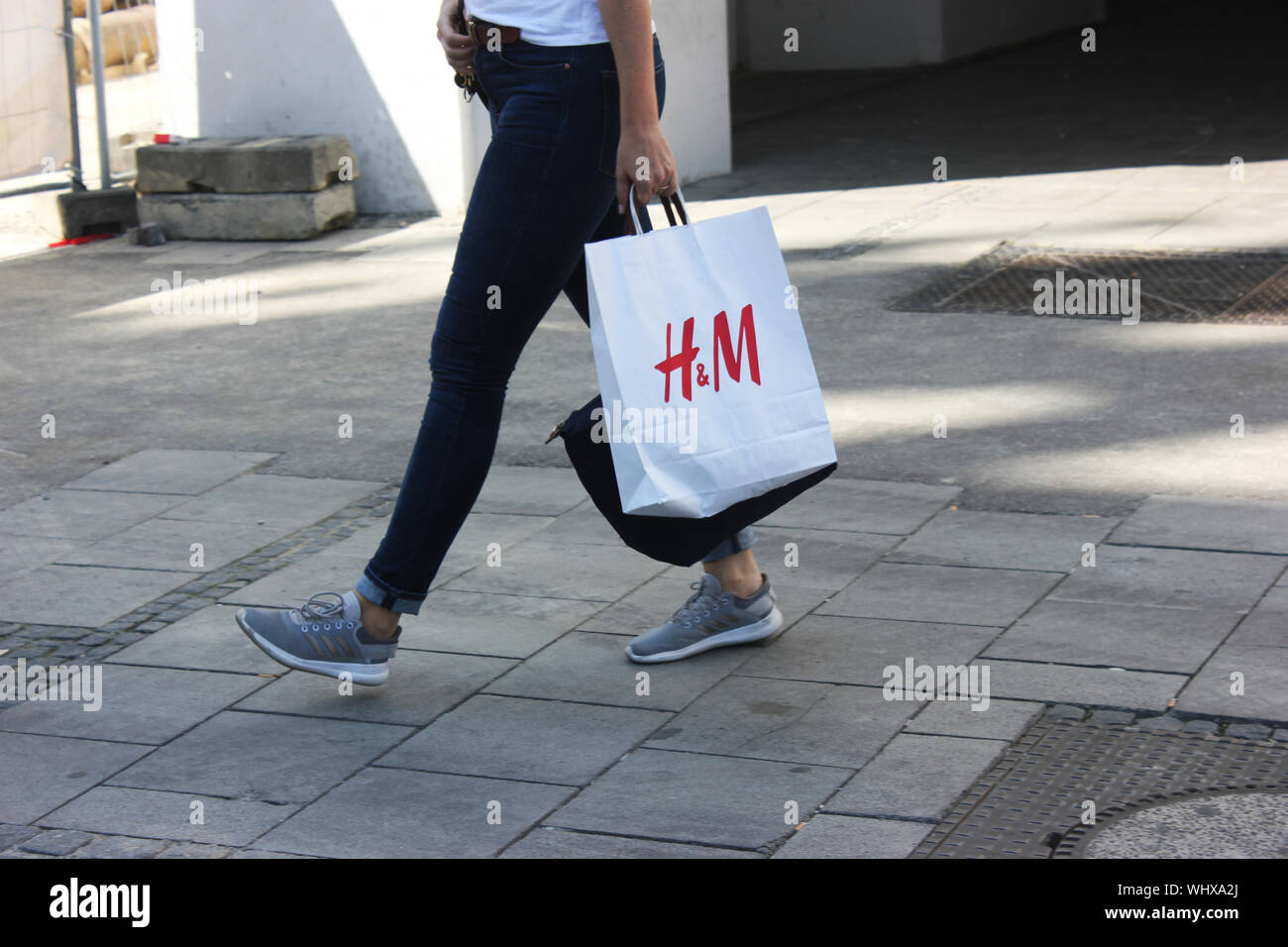 Anna Schürrle wearing H&M jeans, Hermès bag, Anine Bing jacket, News  Photo - Getty Images