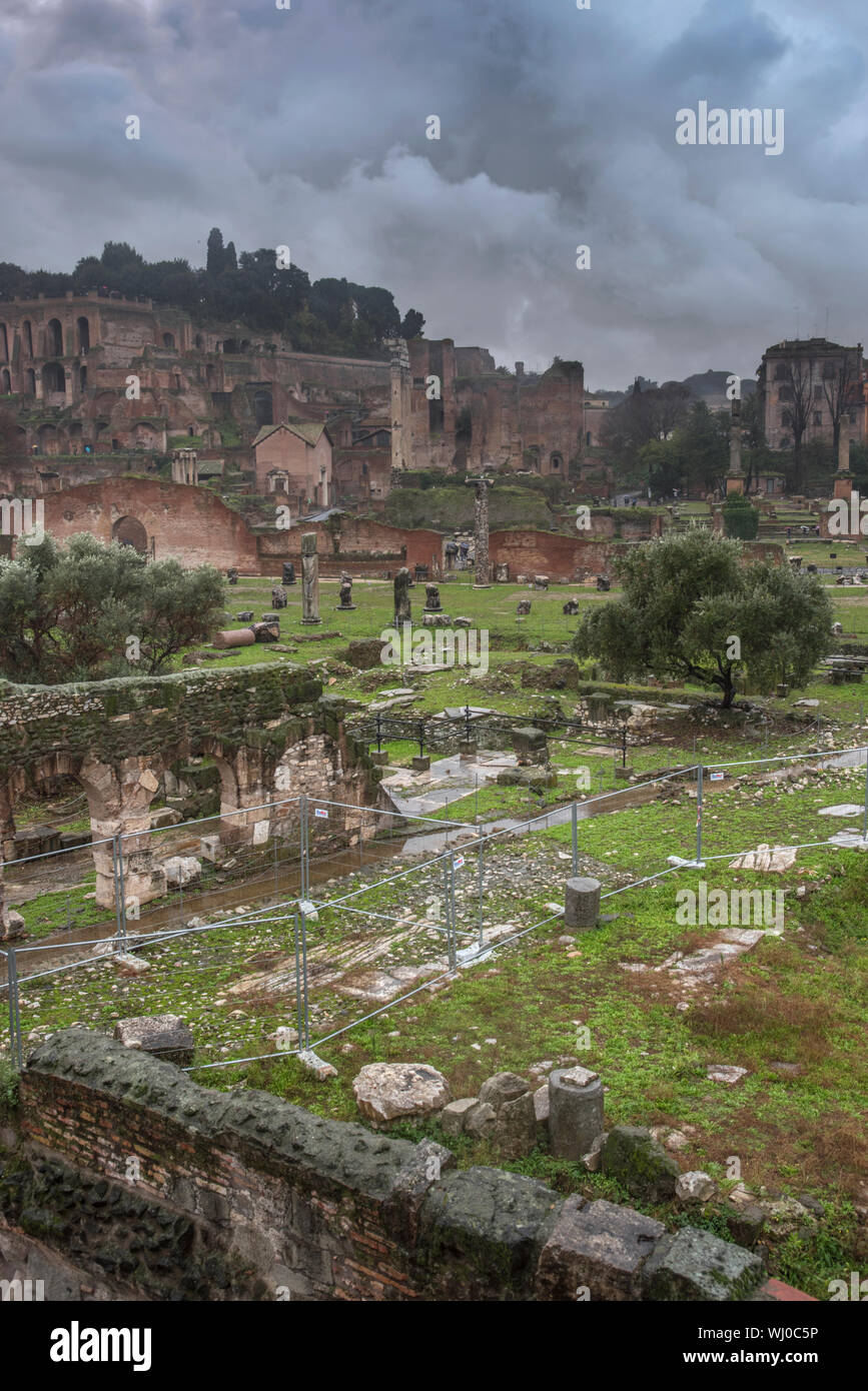 Roman Forum in the center of ancient Rome Stock Photo - Alamy