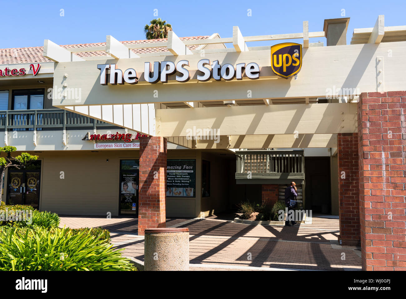 July 31, 2019 Sunnyvale / CA / USA - The UPS store located on El Camino Real, Santa Clara county, San Francisco bay area Stock Photo