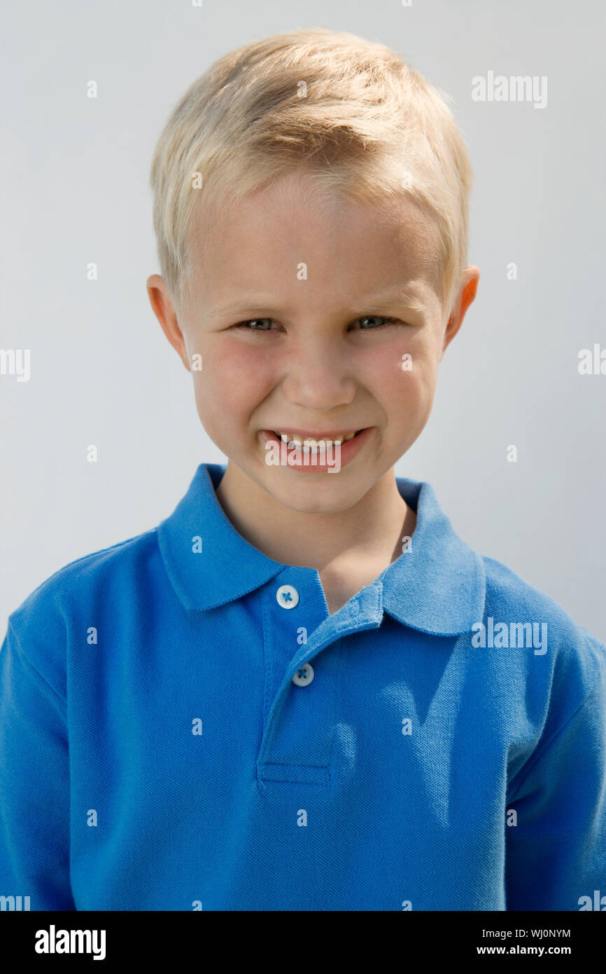 6 year old boy headshot hi-res stock photography and images - Alamy