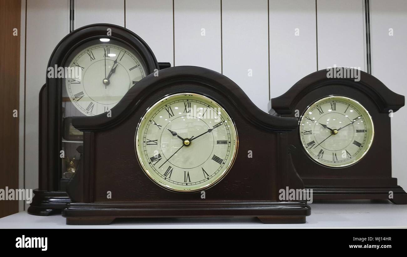 Antique Clocks High Resolution Stock Photography and Images Alamy