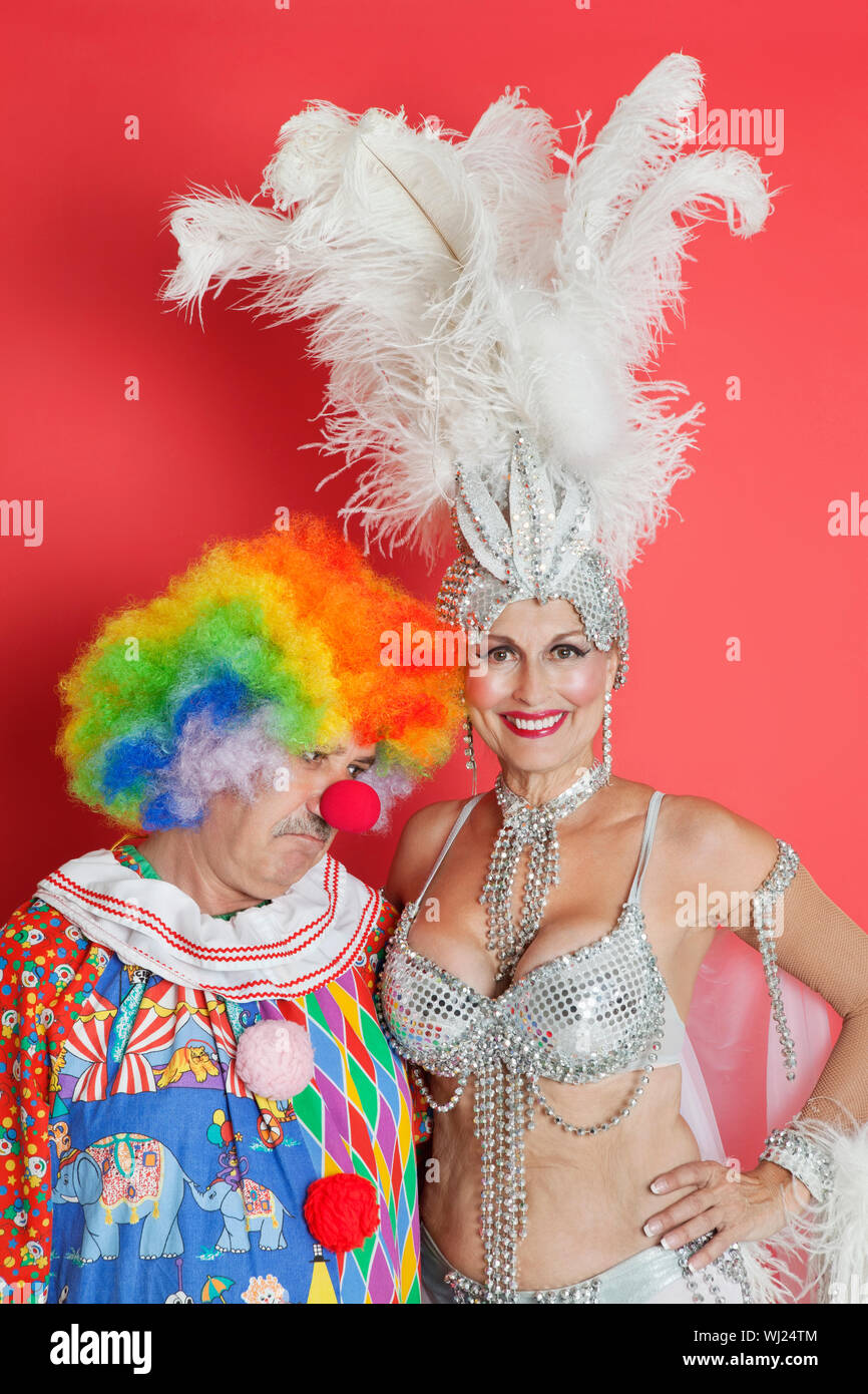 Showgirl Headdress High Resolution Stock Photography And Images Alamy Showgirl Headdress High Resolution Stock Photography And Images Alamy