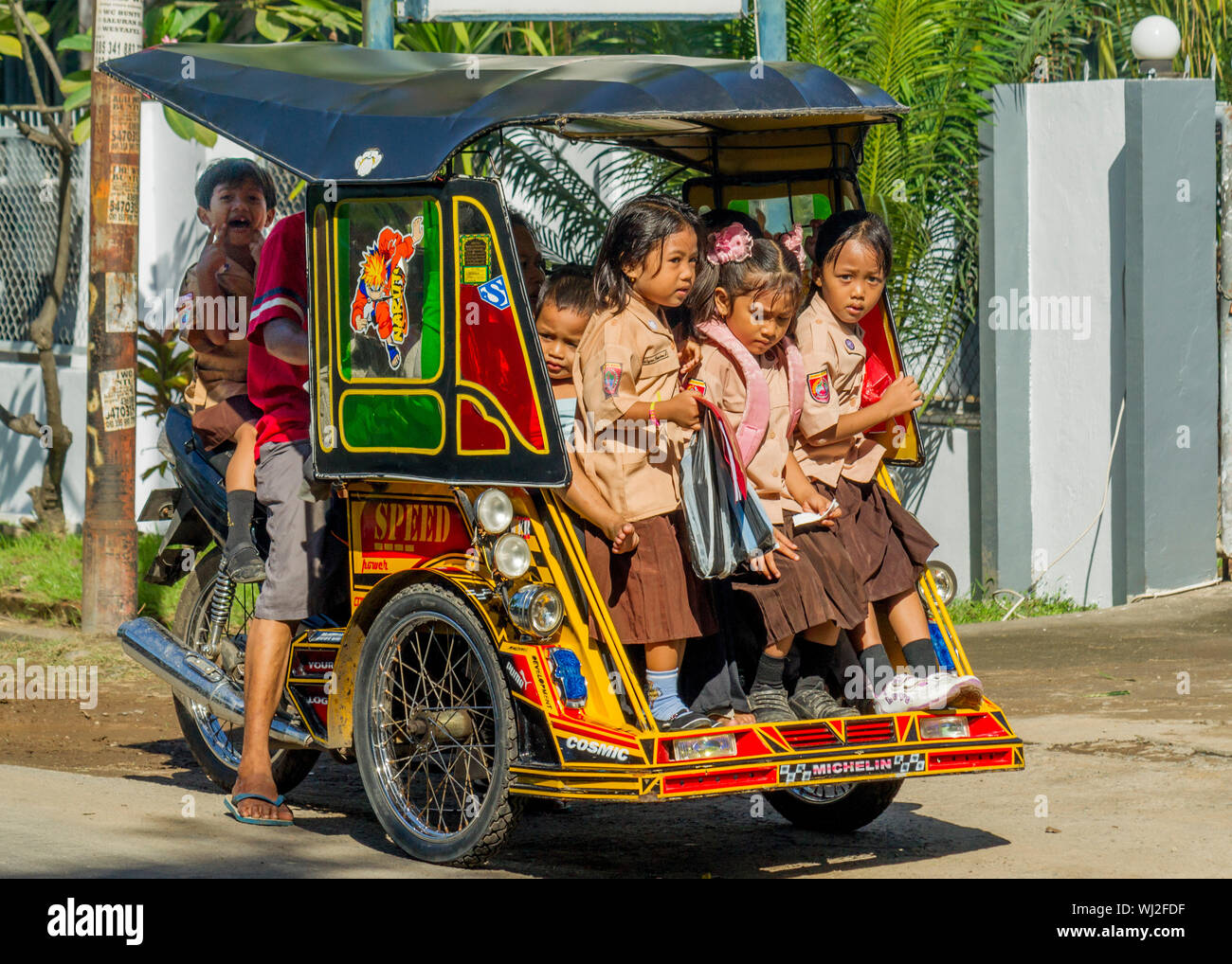 Motorised Becak, Makassar, Sulawesi, Indonesia Stock Photo - Alamy