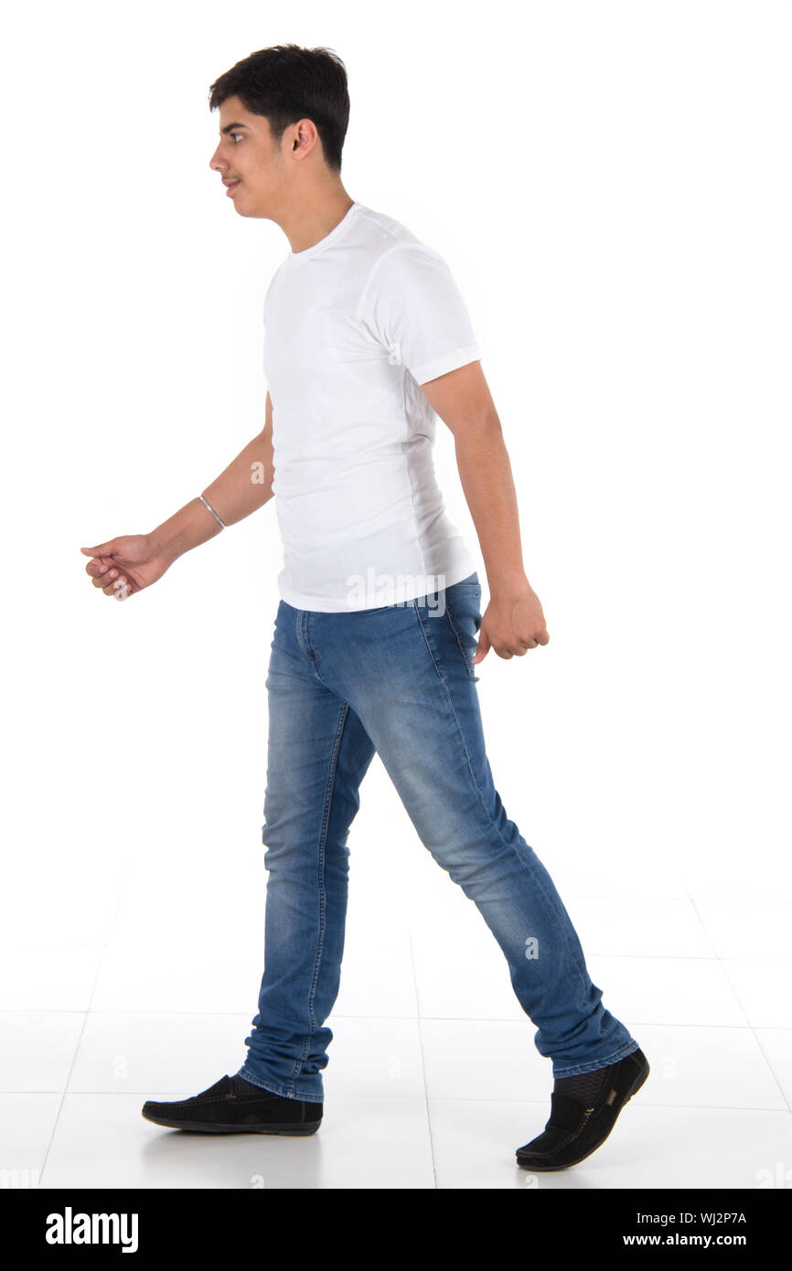 Indian man walking hi-res stock photography and images - Alamy