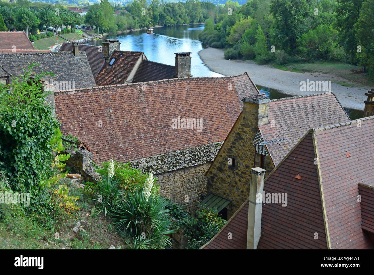 One of frances prettiest villages hi-res stock photography and images ...