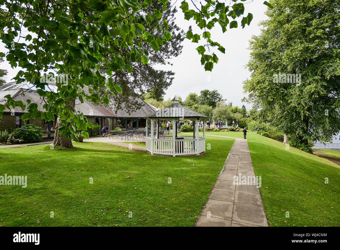 The Cruin is a family owned venue situated on the banks of Loch Lomond