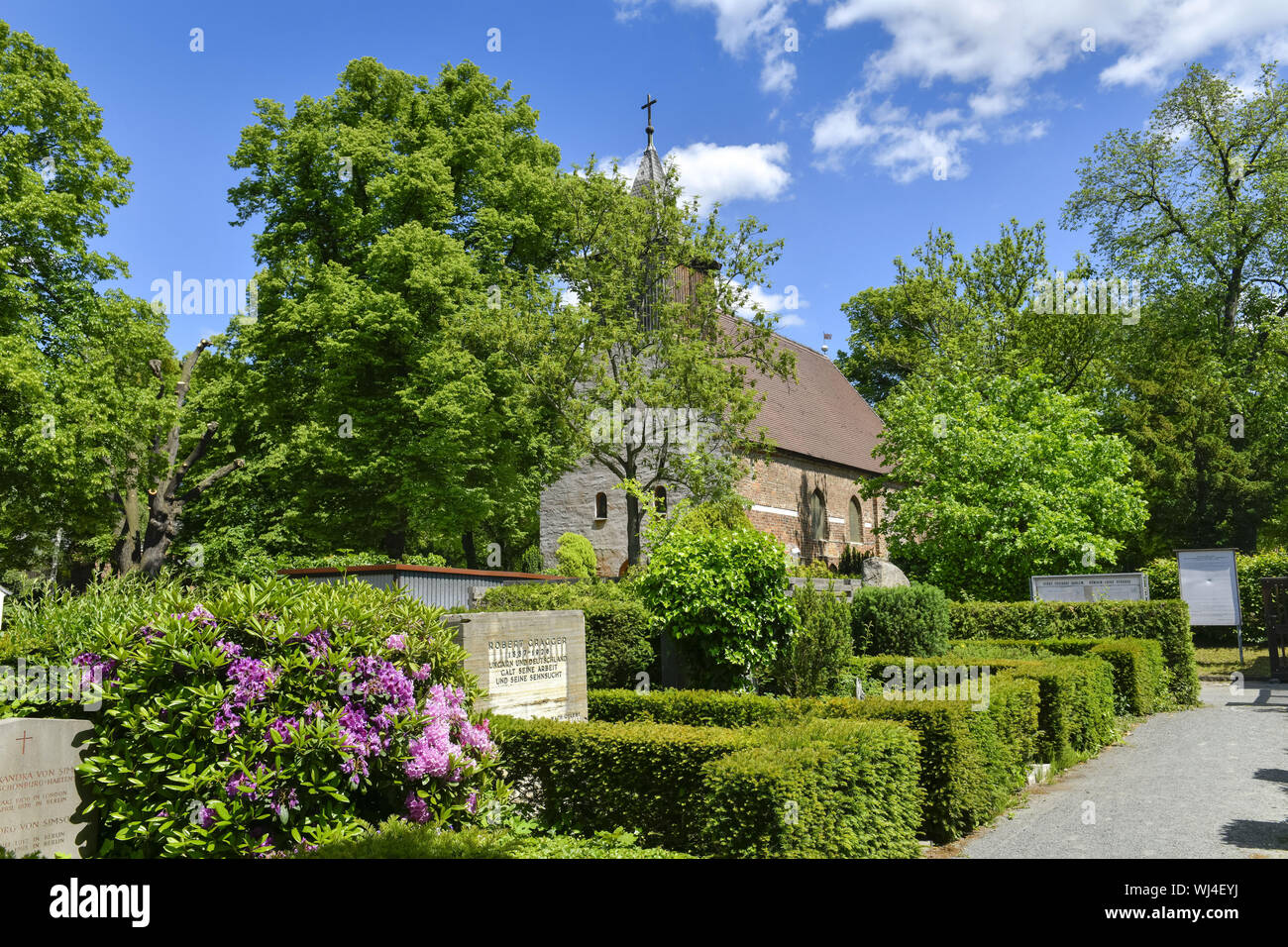 Berlin, Dahlem, Dahlem village, Dahlemer, Germany, cemetery, cemetery of village Dahlem, cemetery cape skin, grave, graves, graves, chapel, church, Ko Stock Photo