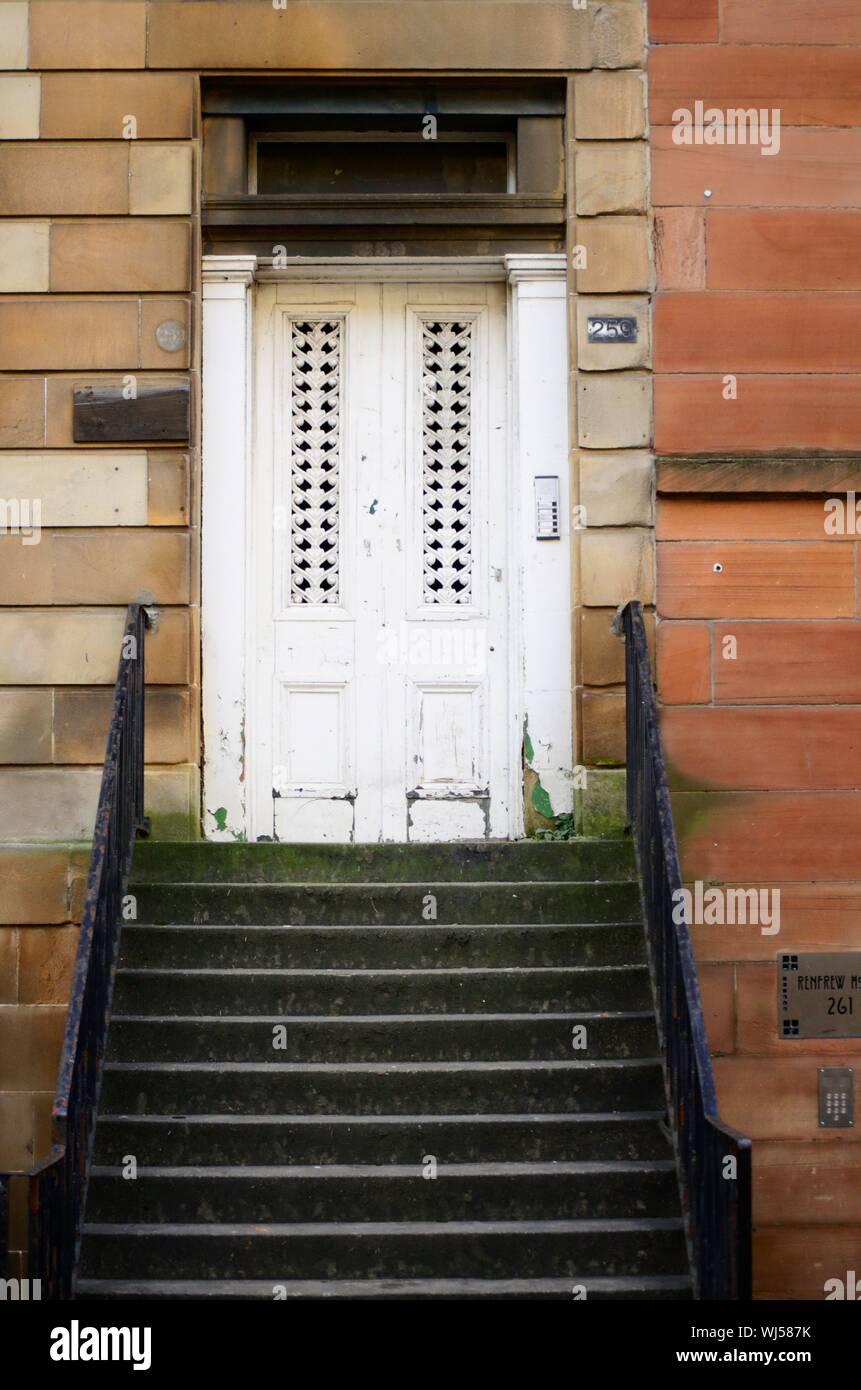 Door and steps of a Town Hosue on Renfrew Street in Glasgow, Scotland Stock Photo