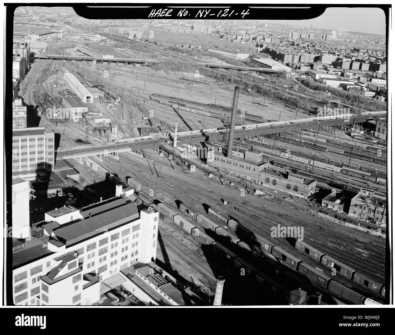 Queens crossing Cut Out Stock Images & Pictures Alamy