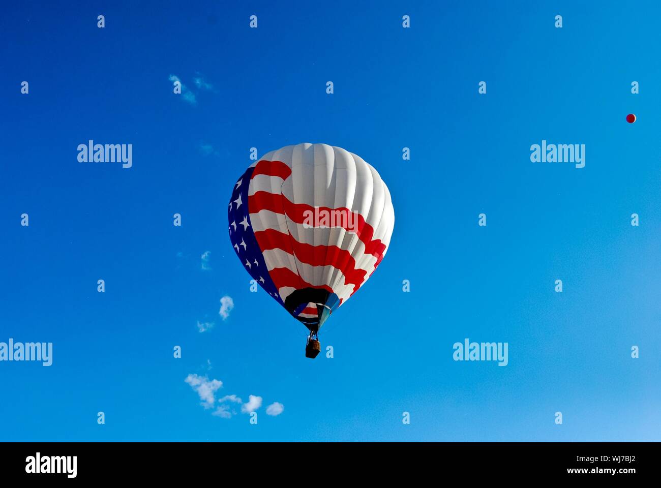 American flag hot air balloon hi-res stock photography and images - Alamy