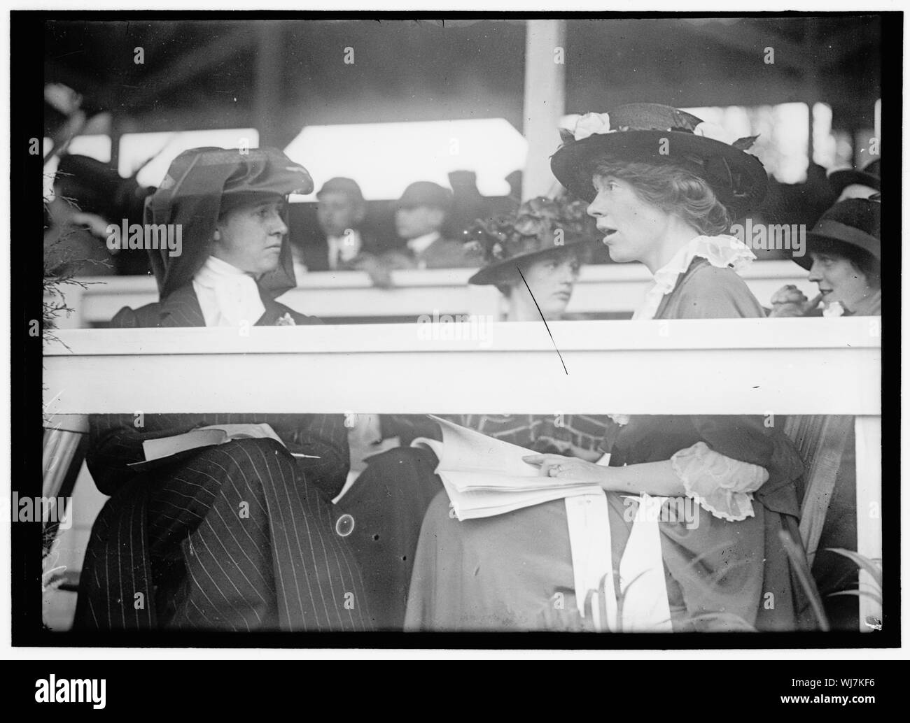 HITT, MRS. WILLIAM F., NEE KATHARINE ELKINS. HORSE SHOW Stock Photo - Alamy