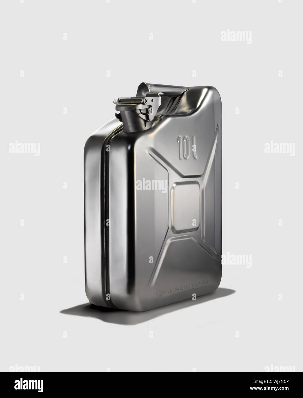 Download Jerry Can High Resolution Stock Photography And Images Alamy Yellowimages Mockups
