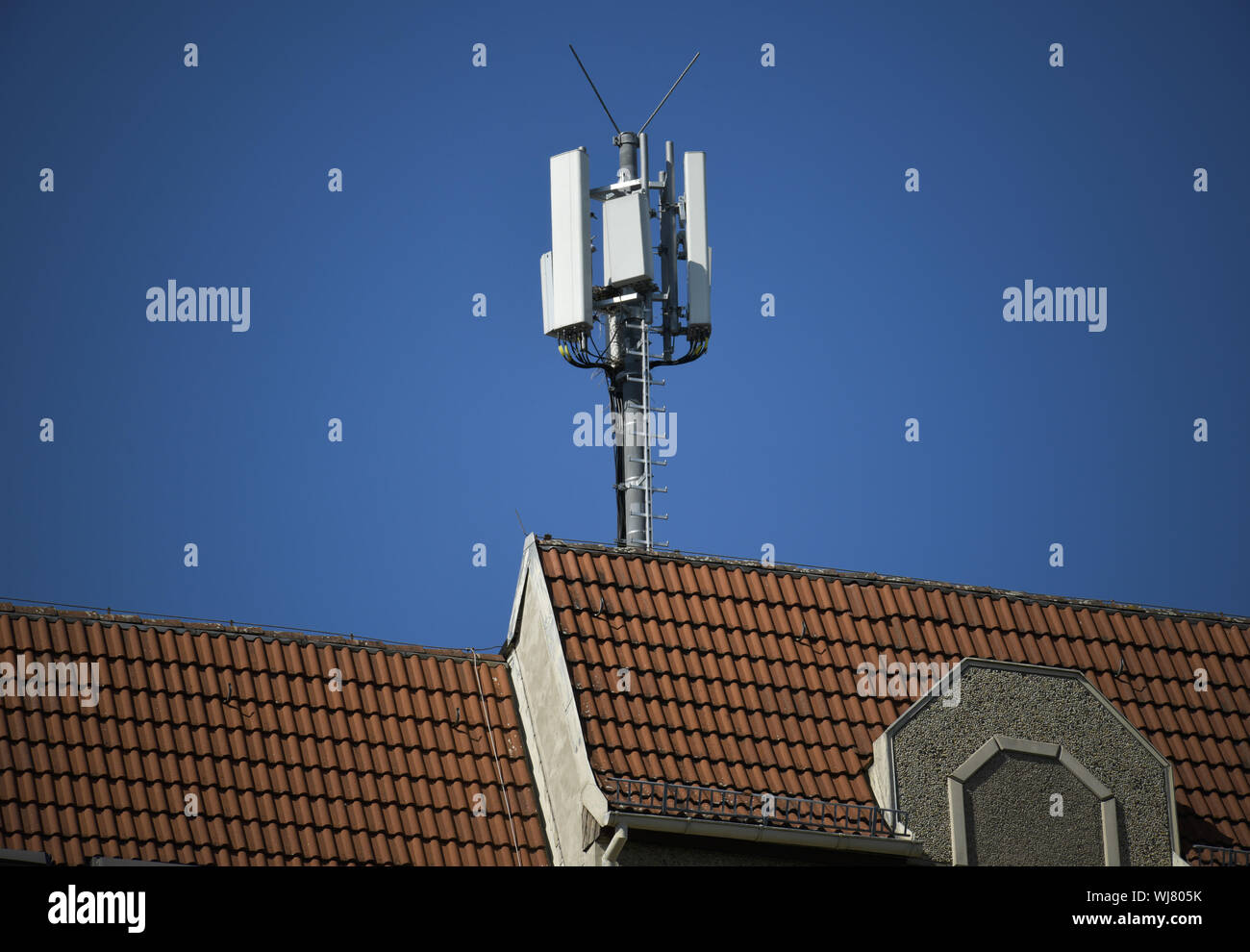 Ausstrahlen High Resolution Stock Photography and Images - Alamy