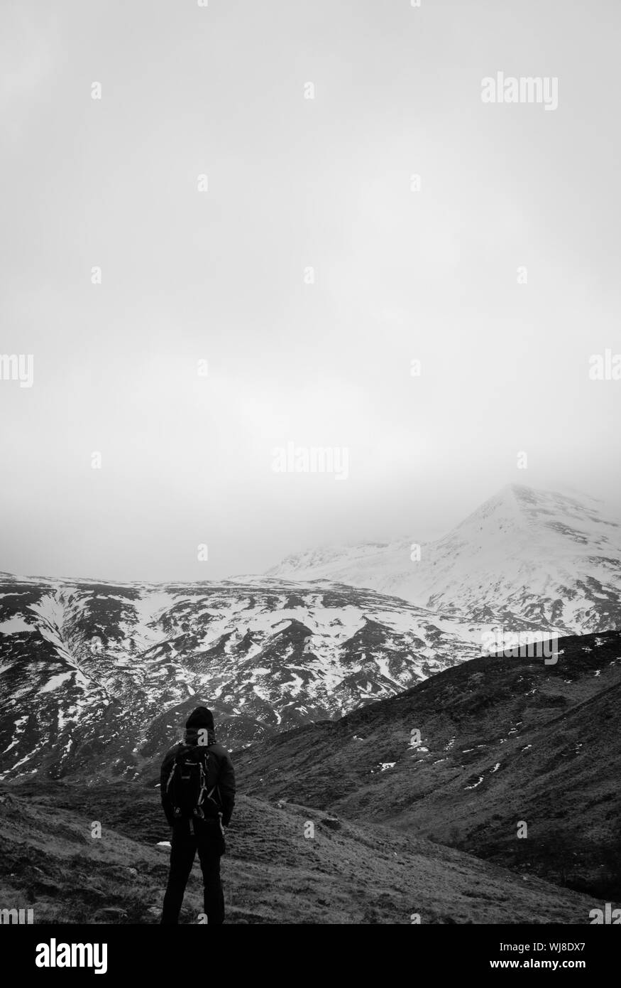 Hiker looking view Black and White Stock Photos & Images - Alamy