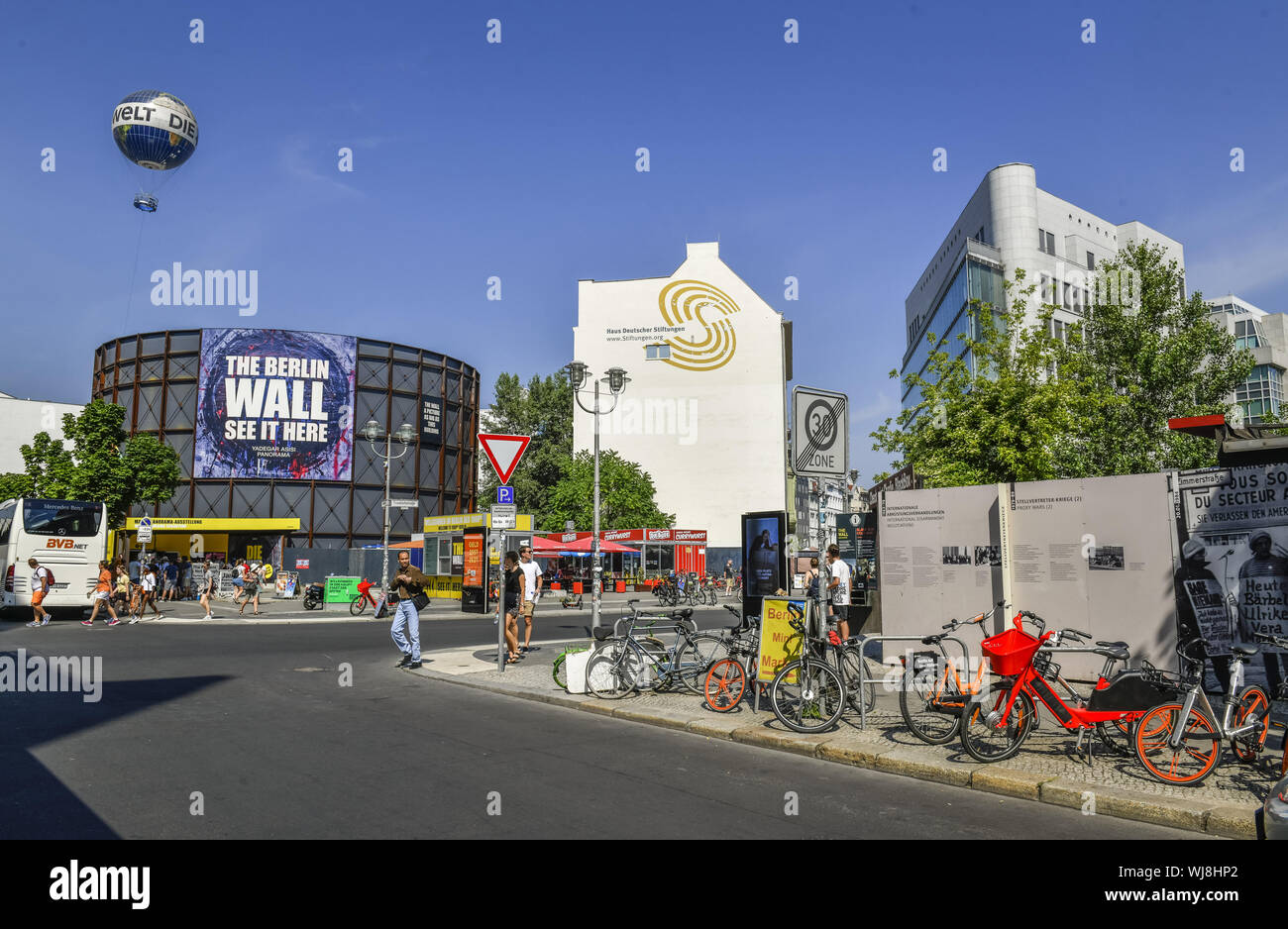 Outside Point View View, Outside, Outside, outside view, outside view, Berlin, checkpoint ...