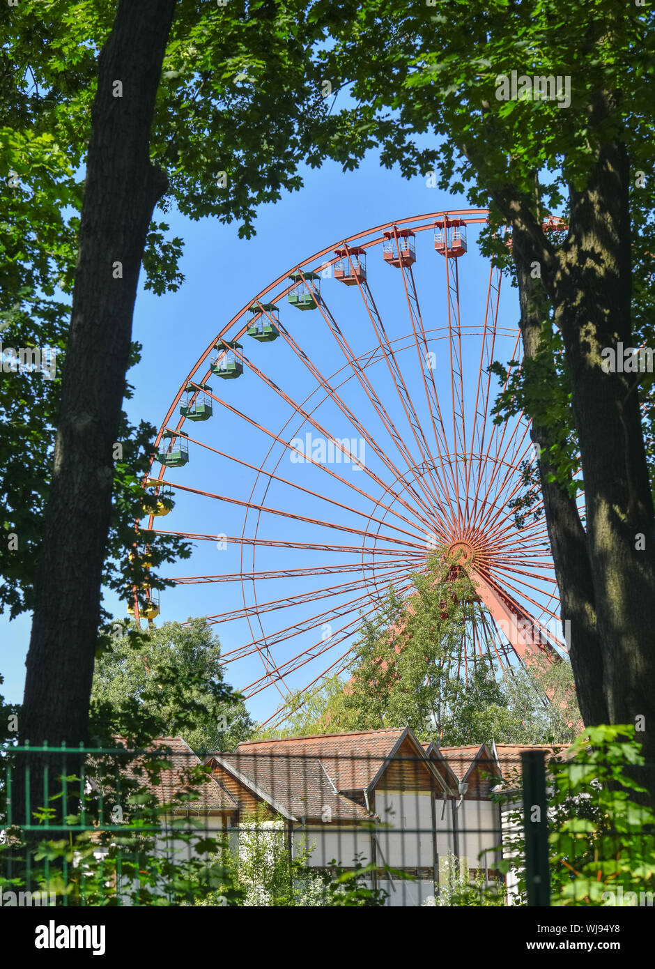 Berlin, Germany, cultural park, Plaenterwald, Plänterwald, wheel, big dipper, Spree park, Treptow, Treptower, Treptow-Köpenick, fun fair, Big dipper, Stock Photo