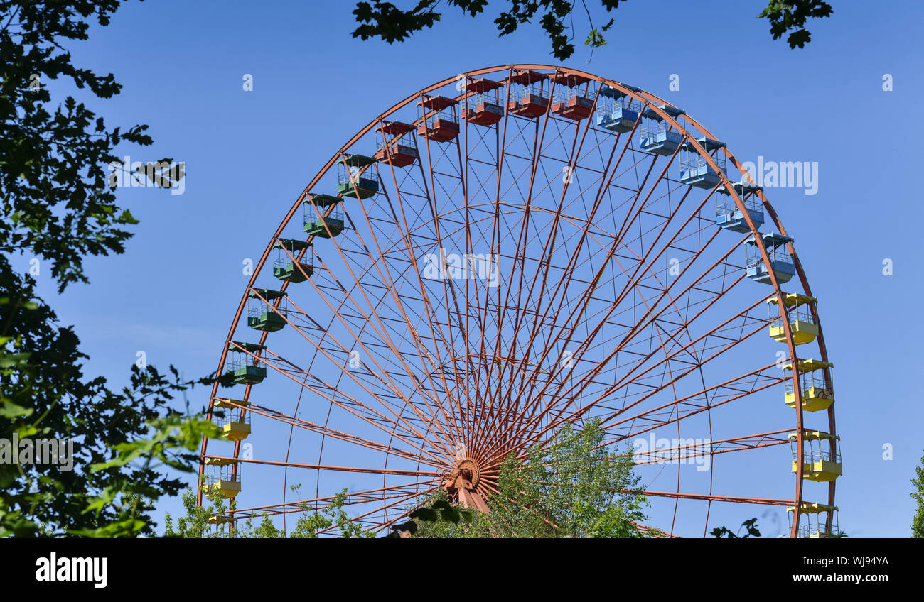 Berlin, Germany, cultural park, Plaenterwald, Plänterwald, wheel, big dipper, Spree park, Treptow, Treptower, Treptow-Köpenick, fun fair, Big dipper, Stock Photo