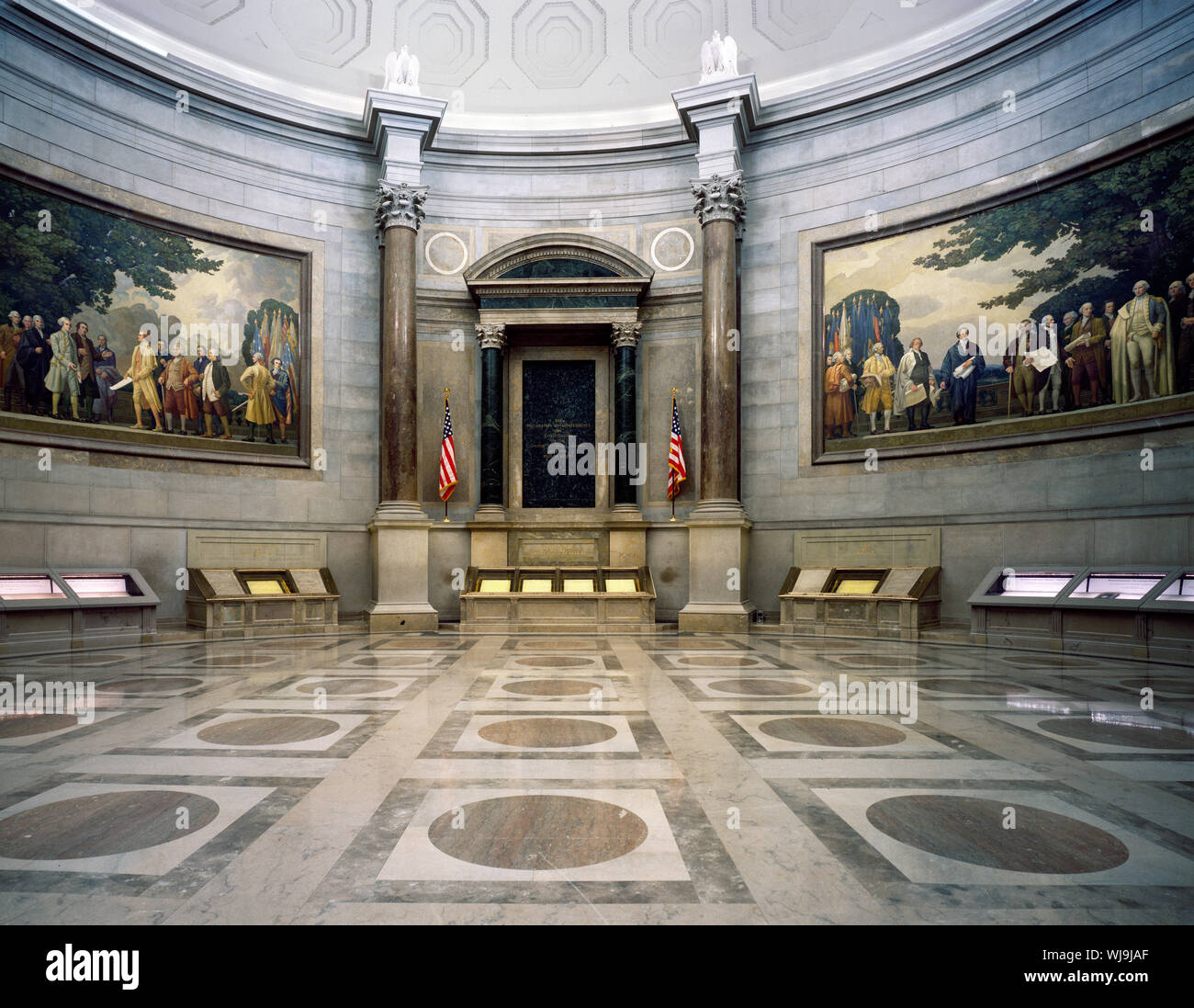 Bill of rights national archives hi-res stock photography and images ...