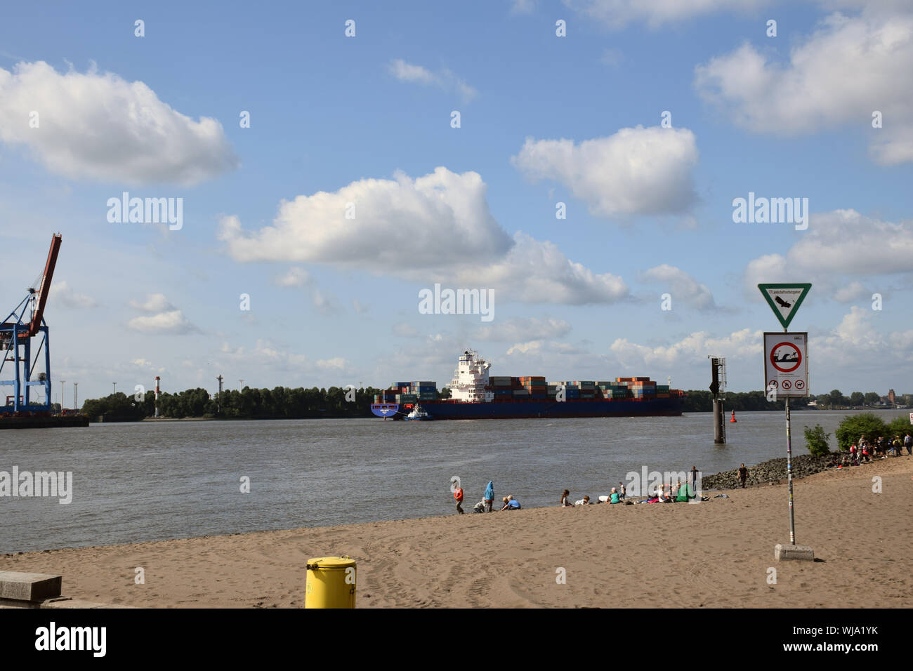 Shipping container on beach hi-res stock photography and images - Alamy