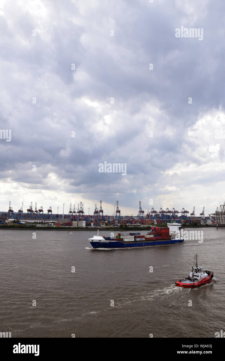 River Elbe, Hamburg, Germany Aug 2019 Stock Photo - Alamy River Elbe, Hamburg, Germany Aug 2019 Stock Photo - Alamy