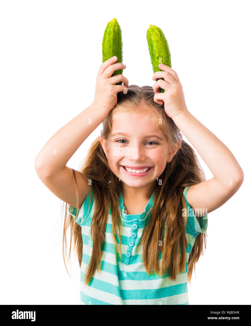 девушка ест огурец. прикол про огурцы и грибы уроки. задача про огурцы и грибы в бочонке. девушка с огурцом и бананом. девушка ест огурец.