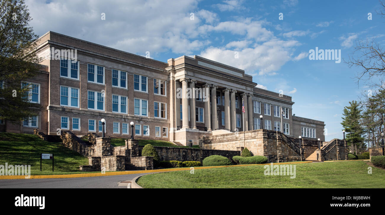 Hardway Hall, the administration building of Fairmont State University