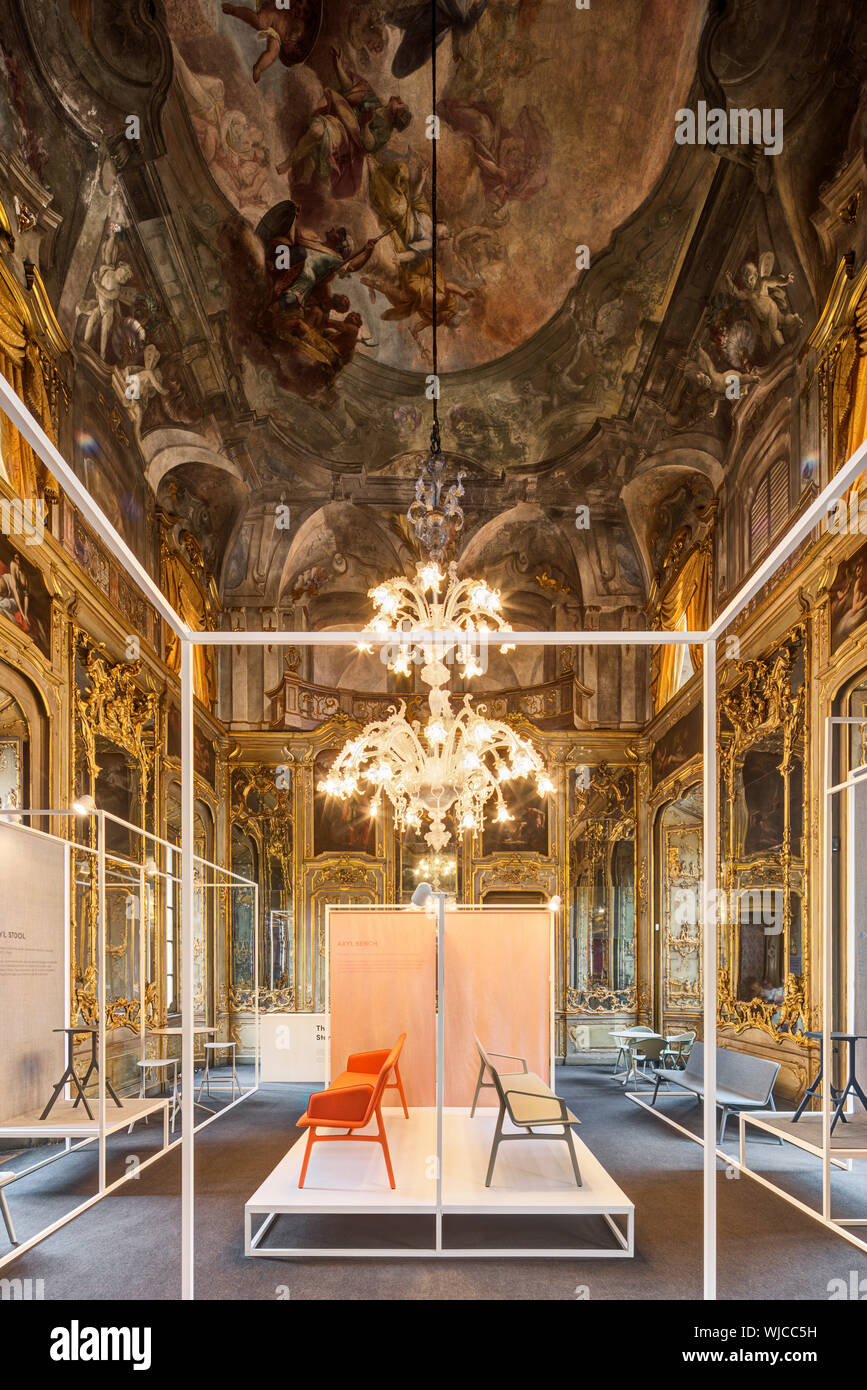 Chair display and surrounding room. Layer x Allermuir at Milan Design Week 2019, Milan, Italy. Architect: Benjamin Hubert, 2019. Stock Photo